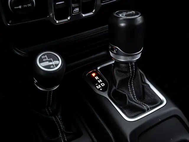 2019 Jeep Wrangler UNLIMITED SAHARA|LED|UPGRADE RIMS|BACKUP CAM| - Photo 16