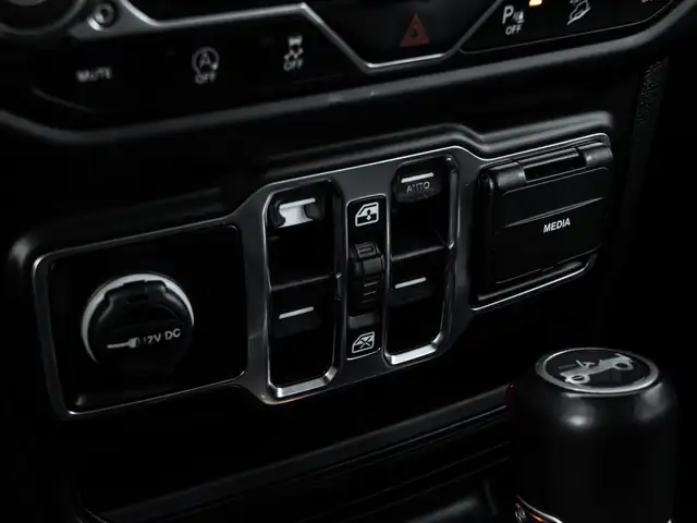 2019 Jeep Wrangler UNLIMITED SAHARA|LED|UPGRADE RIMS|BACKUP CAM| - Photo 19