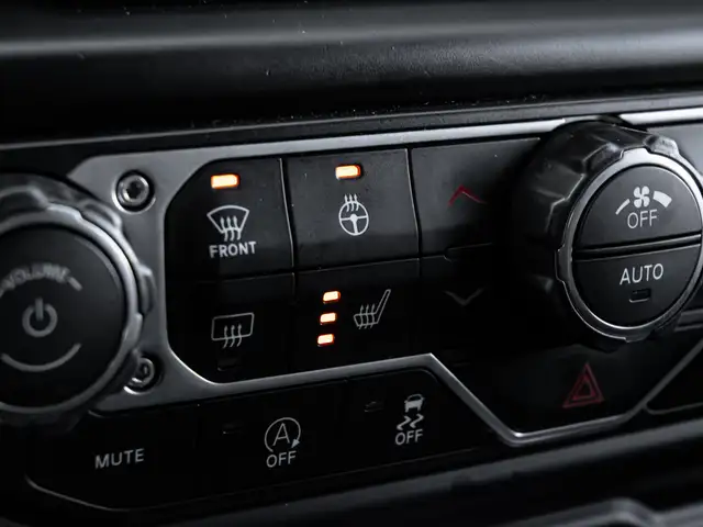 2019 Jeep Wrangler UNLIMITED SAHARA|LED|UPGRADE RIMS|BACKUP CAM| - Photo 21