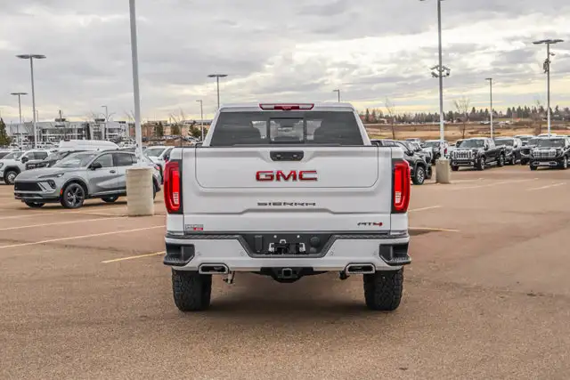 2026 GMC Sierra 1500 AT4 - Photo 7