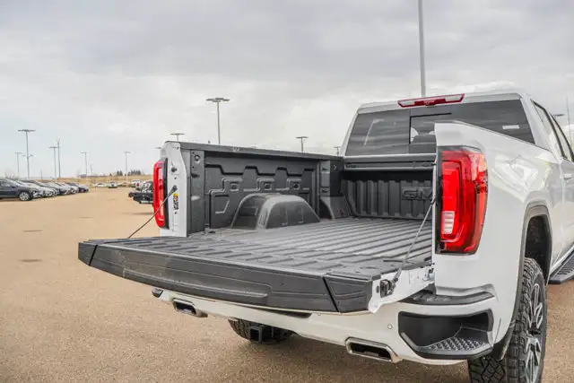 2026 GMC Sierra 1500 AT4 - Photo 8