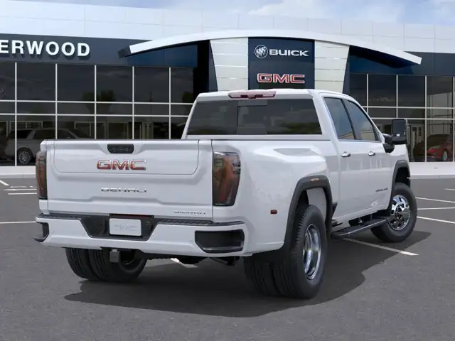 2026 GMC Sierra 3500HD Denali - Photo 4