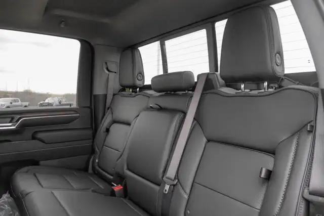 2026 GMC Sierra 3500HD Denali - Photo 32
