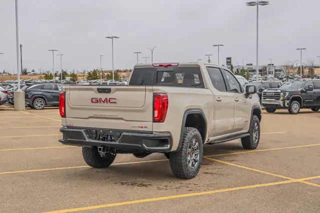2026 GMC Sierra 1500 AT4X - Photo 9