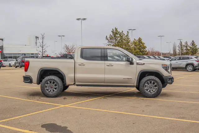 2026 GMC Sierra 1500 AT4X - Photo 10