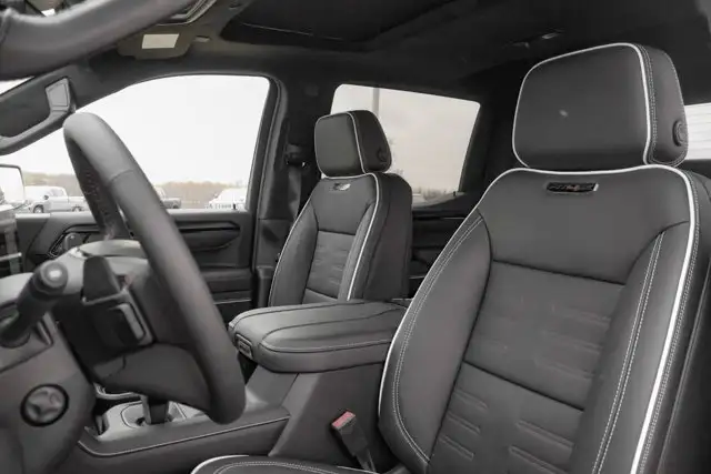 2026 GMC Sierra 1500 AT4X - Photo 33