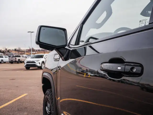 2026 GMC Sierra 1500 AT4X - Photo 10