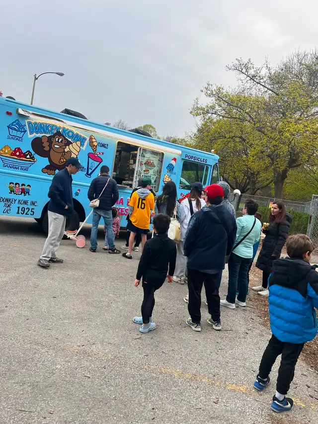 Donkey kone book for ice cream truck now since 1987 text me at 4 - Photo 7