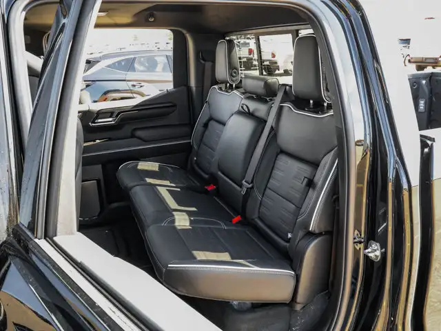 2026 GMC Sierra 1500 AT4X - Photo 16