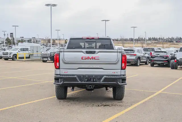 2026 GMC Sierra 1500 AT4X - Photo 7