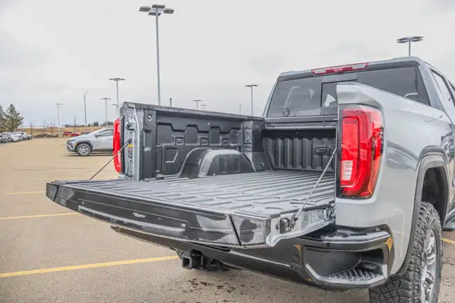 2026 GMC Sierra 1500 AT4X - Photo 8