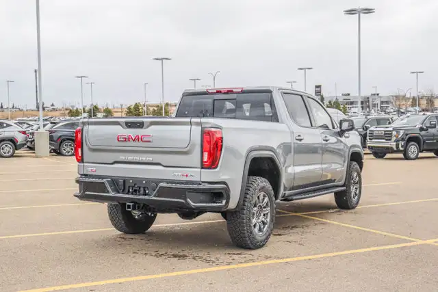 2026 GMC Sierra 1500 AT4X - Photo 9