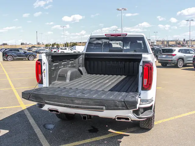 2026 GMC Sierra 1500 AT4 - Photo 8