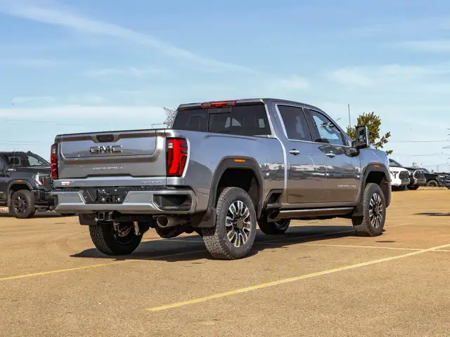 2026 GMC Sierra 2500HD Denali Ultimate - Photo 8