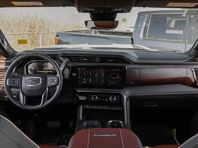 2026 GMC Sierra 2500HD Denali Ultimate - Photo 17