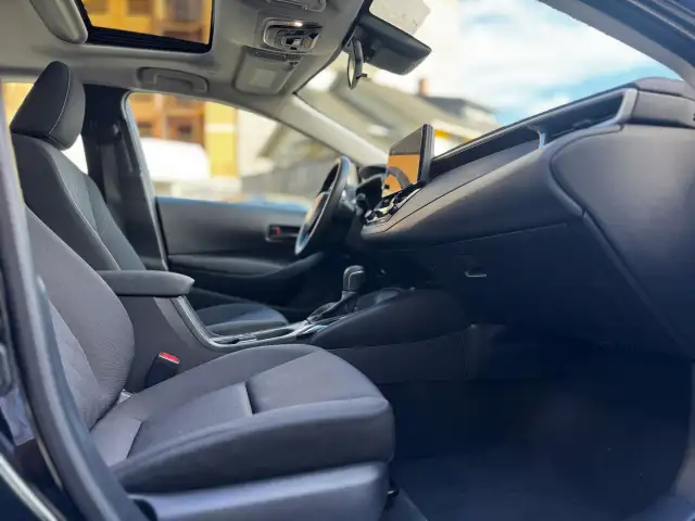 2025 TOYOTA COROLLA - Photo 12