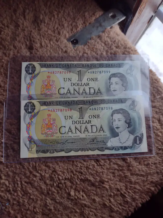 2 unc replacement 1973 Canadian consecutive serial numbers bills - Photo 3