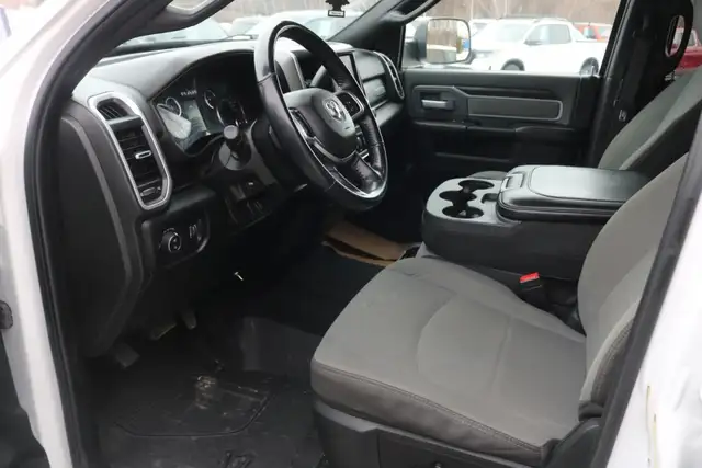 2022 Ram 3500 Big Horn 4X4 (6.7L Diesel) - Photo 6