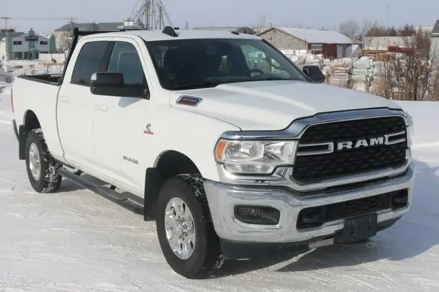 2022 Ram 3500 Big Horn 4X4 (6.7L Diesel) - Photo 11