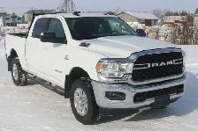 2022 Ram 3500 Big Horn 4X4 (6.7L Diesel) - Photo 11