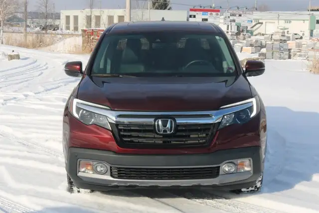 2019 Honda Ridgeline Touring (AWD) - Photo 2