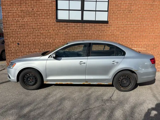 2011 Volkswagen Jetta 4dr 2.5L Auto Comfortline - Photo 3