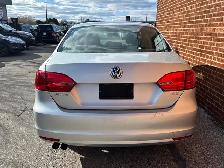 2011 Volkswagen Jetta 4dr 2.5L Auto Comfortline - Photo 5