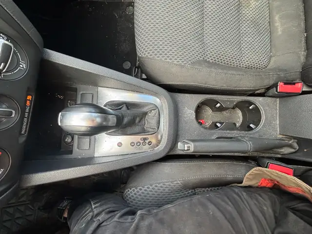 2011 Volkswagen Jetta 4dr 2.5L Auto Comfortline - Photo 15