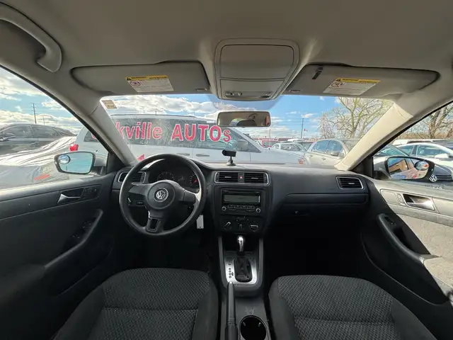 2011 Volkswagen Jetta 4dr 2.5L Auto Comfortline - Photo 20