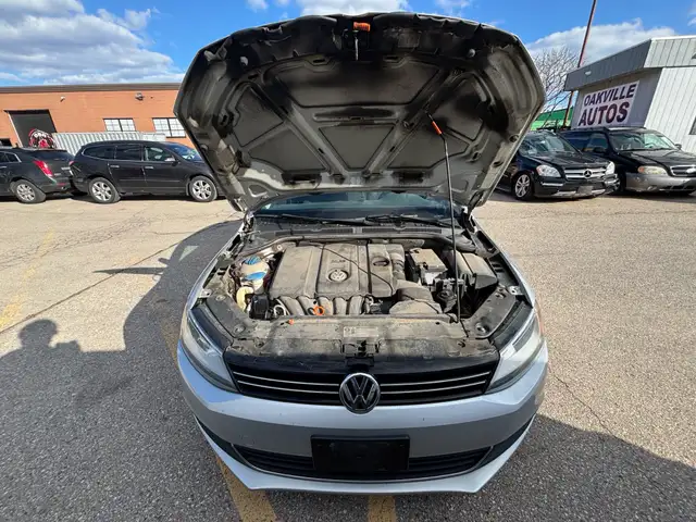 2011 Volkswagen Jetta 4dr 2.5L Auto Comfortline - Photo 24