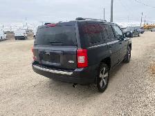 2016 Jeep Patriot High Altitude 4WD - Photo 4