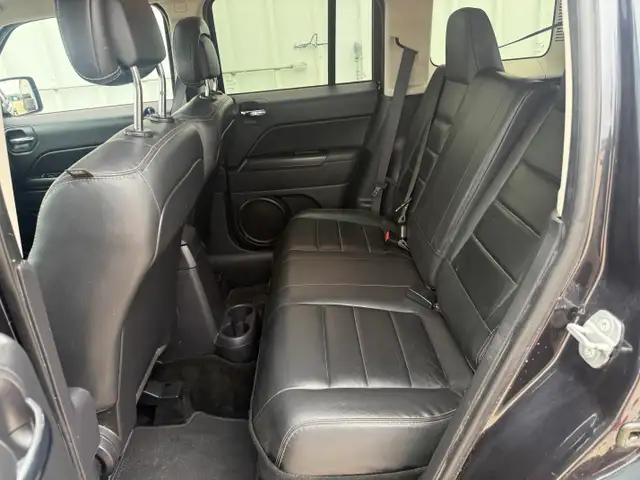 2016 Jeep Patriot High Altitude 4WD - Photo 9
