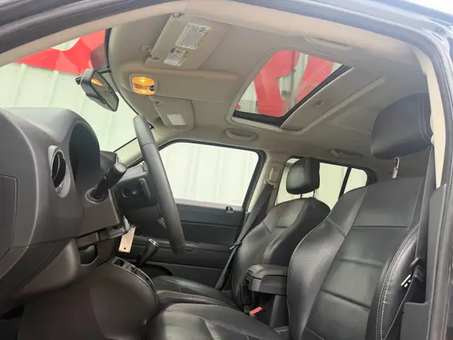2016 Jeep Patriot High Altitude 4WD - Photo 12