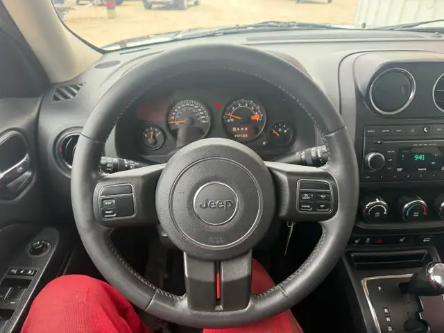 2016 Jeep Patriot High Altitude 4WD - Photo 13