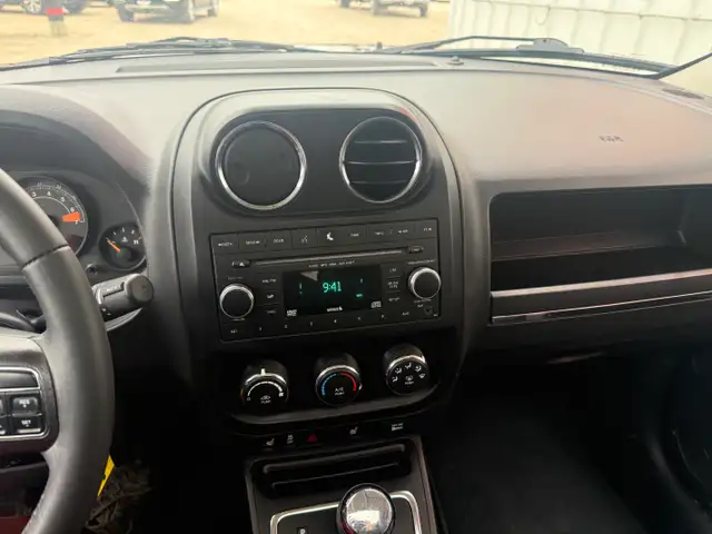 2016 Jeep Patriot High Altitude 4WD - Photo 14