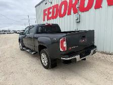 2017 GMC Canyon SLT Crew Cab 4WD - Photo 2