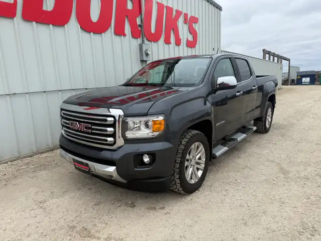 2017 GMC Canyon SLT Crew Cab 4WD - Photo 8