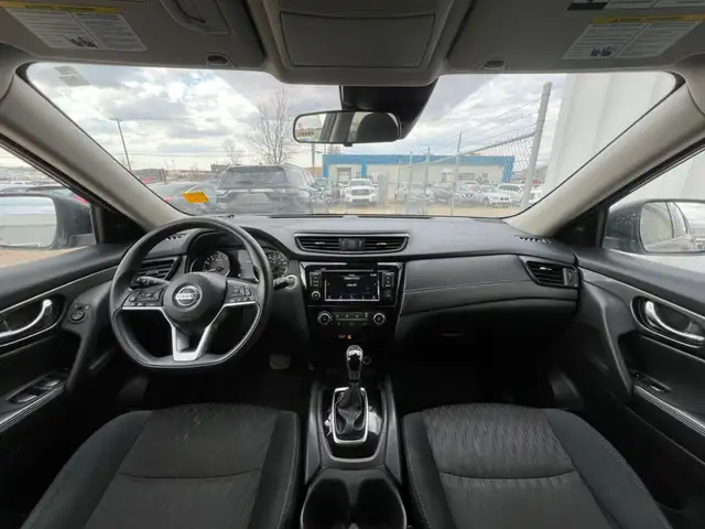 2019 Nissan Rogue AWD S | Command Start | Heated Seat - Photo 12