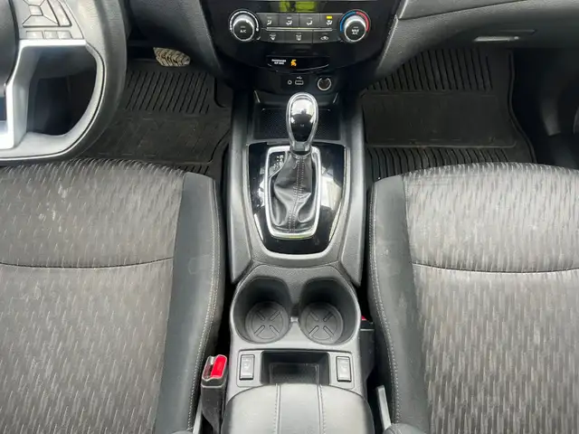 2019 Nissan Rogue AWD S | Command Start | Heated Seat - Photo 21