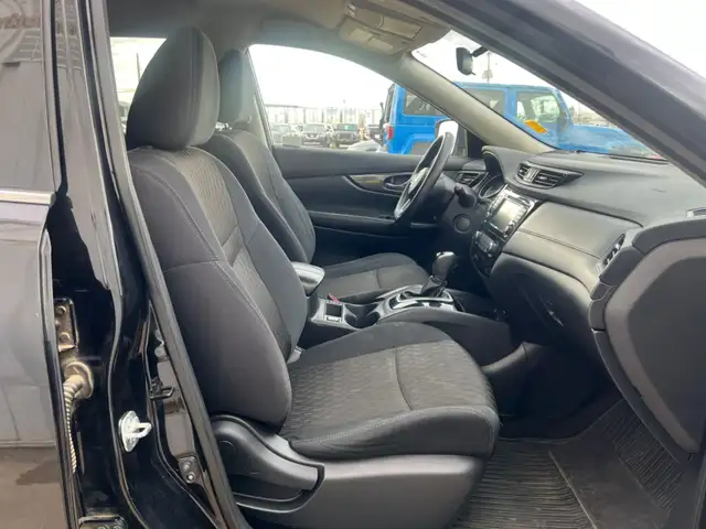 2019 Nissan Rogue AWD S | Command Start | Heated Seat - Photo 23