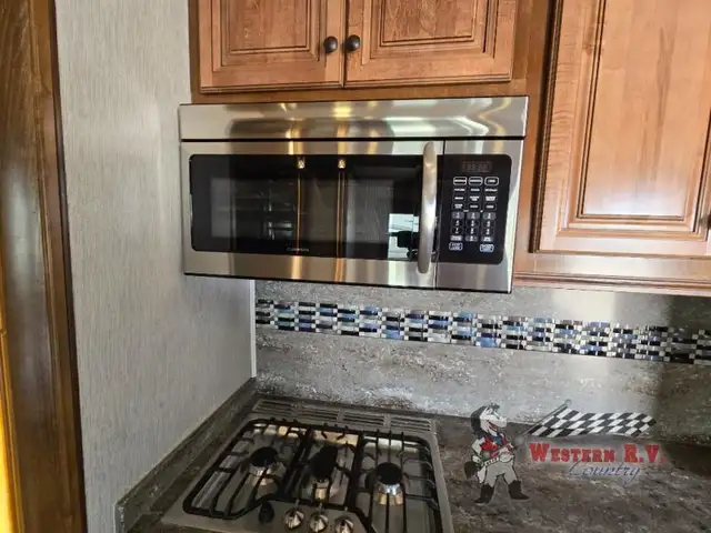 2019 Heartland Landmark 365 Charleston - Photo 15