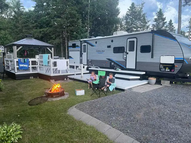 Catalina Legacy Édition 323BHDS 2022