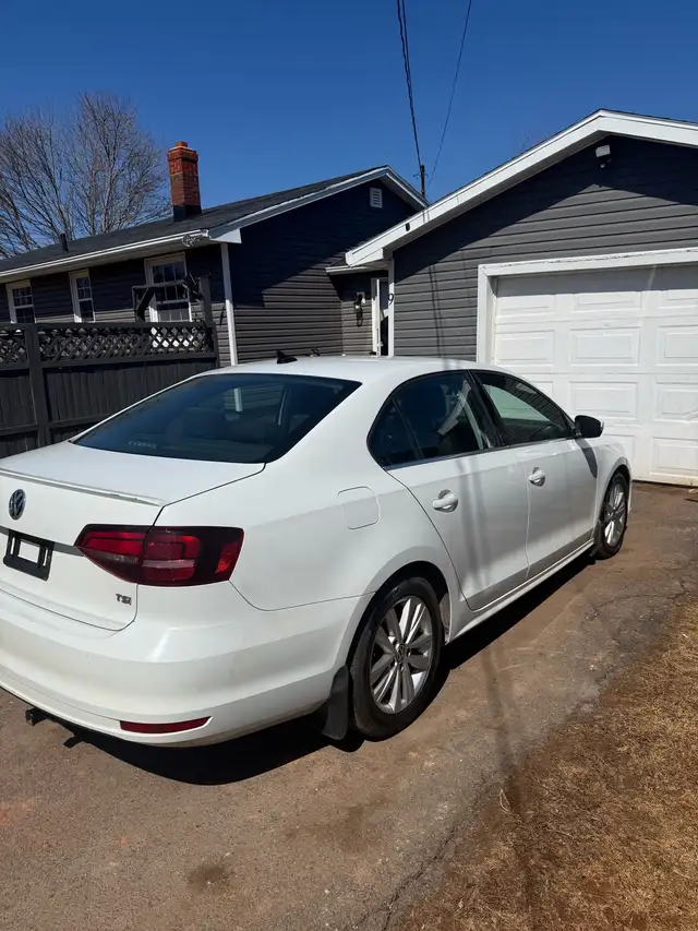 2017 Jetta - Photo 5