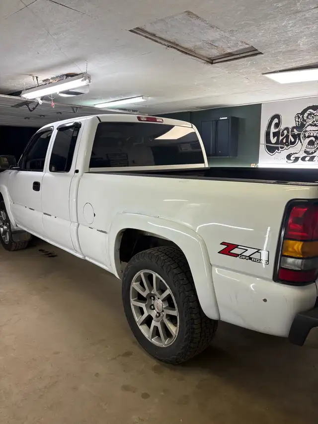 2005 Gmc Sierra Slt Z71 4x4 Extended cab(302,000k)$2400 - Photo 3