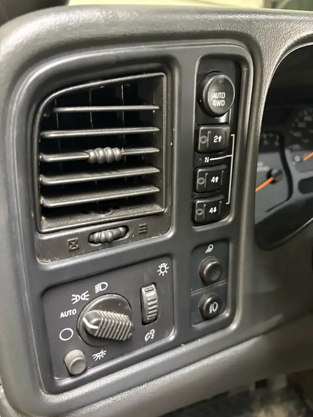 2005 Gmc Sierra Slt Z71 4x4 Extended cab(302,000k)$2400 - Photo 8