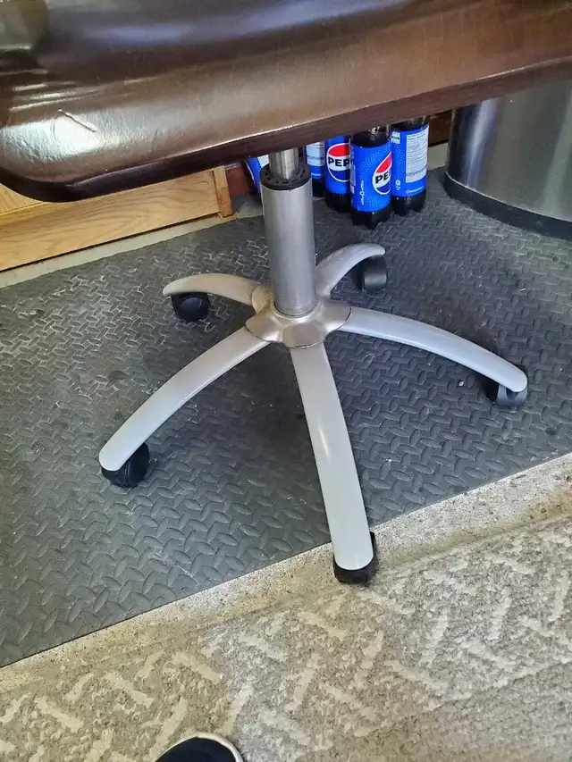 computer chair - Photo 4