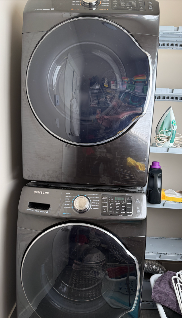 Samsung Dryer - Photo 2