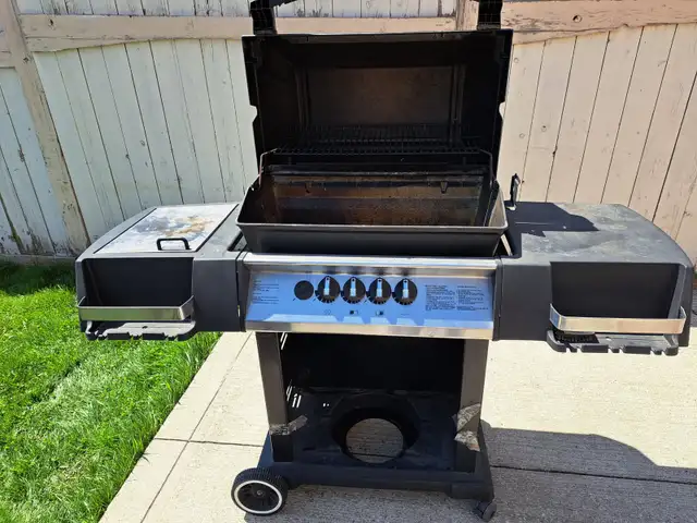 Broil King Crown BBQ Natural Gas only $60 or best offer. - Photo 2