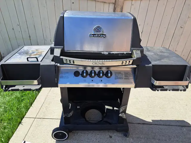Broil King Crown BBQ Natural Gas only $60 or best offer. - Photo 5