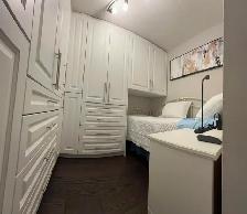 Females-Only, Private Furnished Den/Room,Downtown, King and John